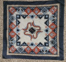 VINTAGE USA NATIVE AMERICAN MOTIF BANDANA 22 X 22