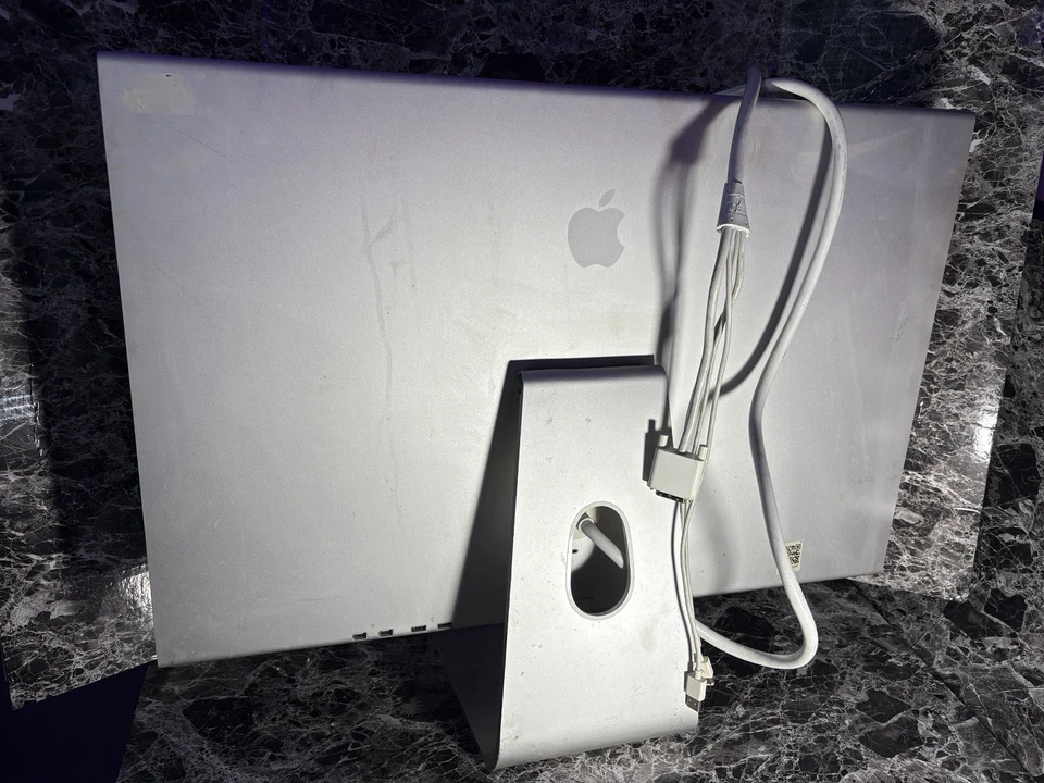 Apple A1083 30" 2560x1600 Firewire USB LED Cinema Display No Power Supply - Image 2 of 3