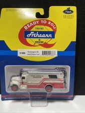 Athearn 91886 Washington D.C. Firetruck Rescue Services HO Scale *RARE* - Mack
