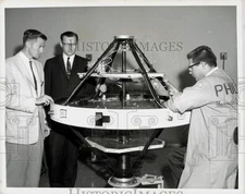 1960 Press Photo Receiver & transmitter on Courier communication satellite, CA