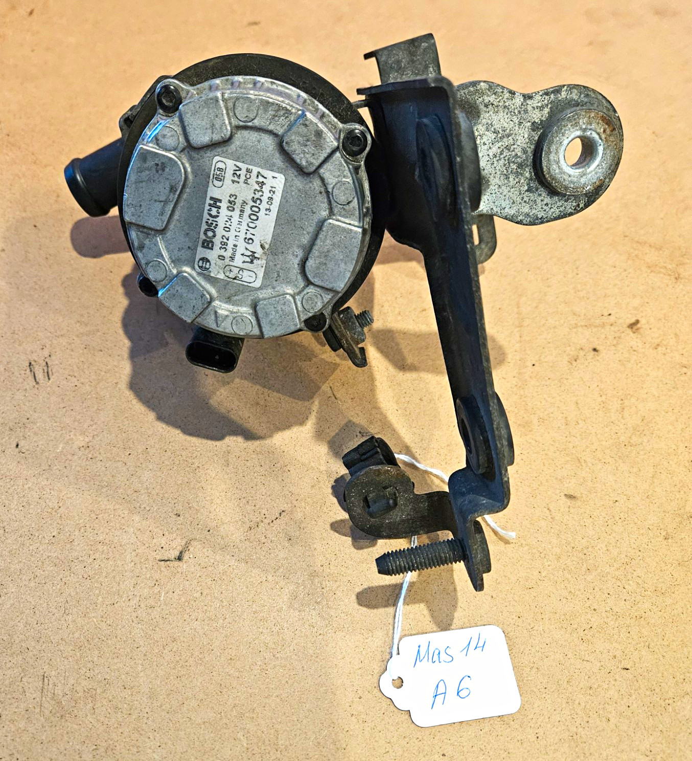 Maserati Ghibli 2014 Auxiliary water pump P/N 670005347