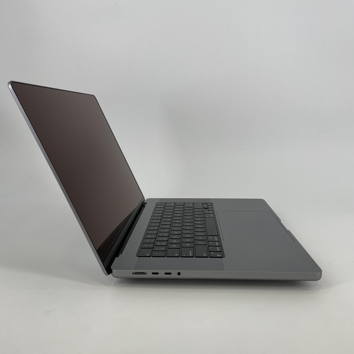 MacBook Pro 16 2021 M1 Pro 10-Core - 16-Core GPU 16GB 512GB Space