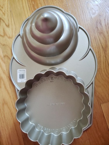 NORDIC WARE The Great Cupcake Pan 10 CUPS WILLIAMS-SONOMA MOLD USA Made - Picture 3 of 5