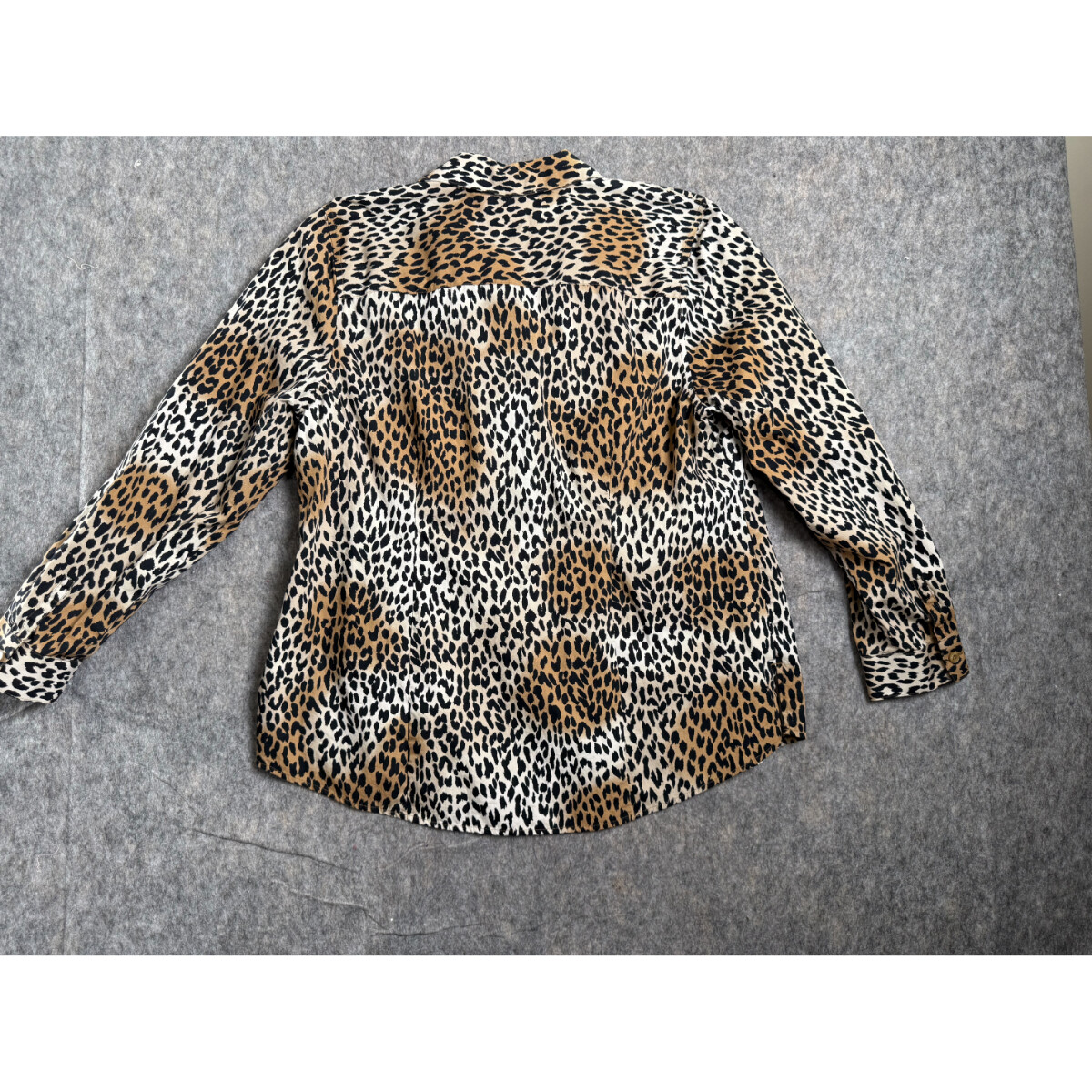 Chico's Leopard Print Collared Pullover Wrinkle R… - image 2