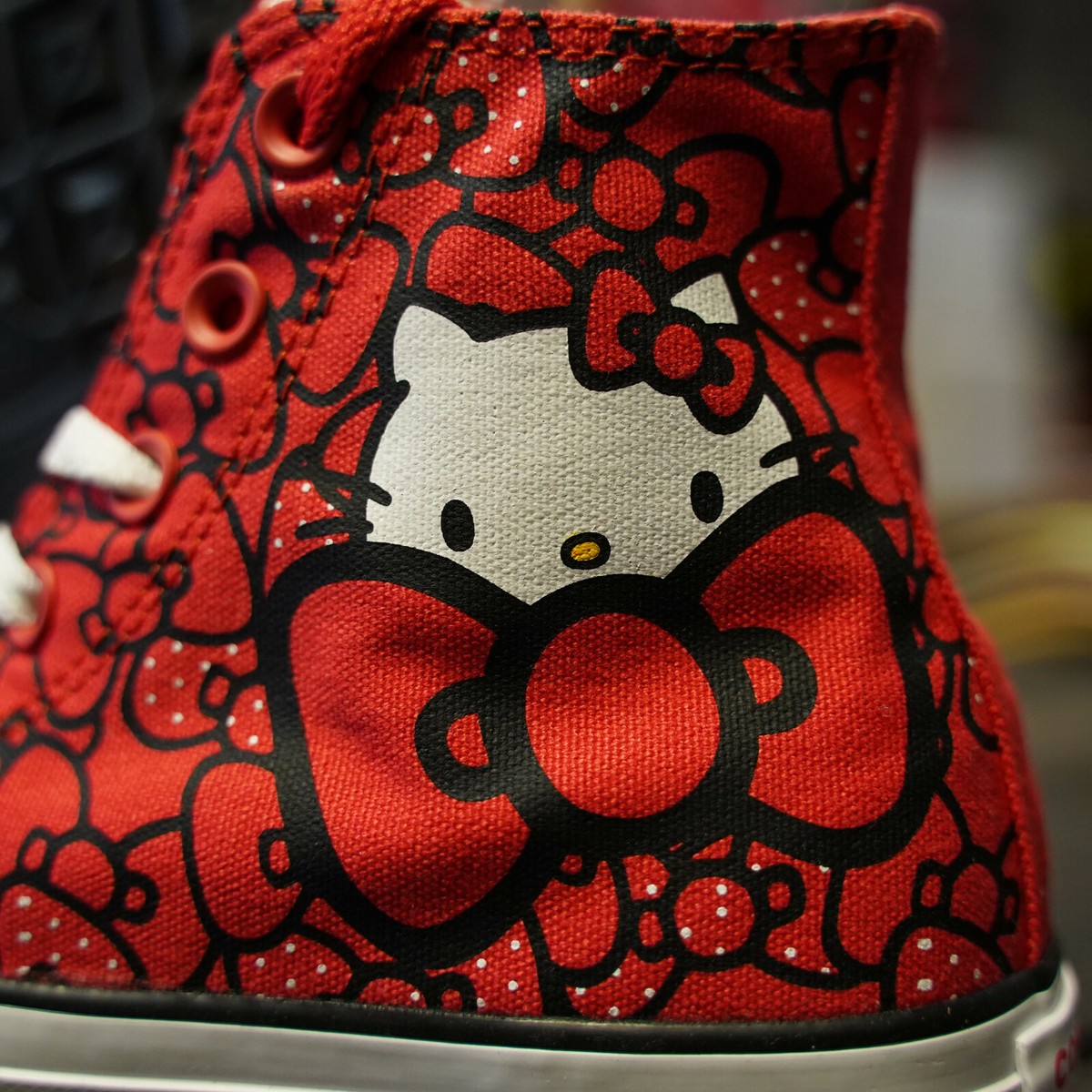 ❤❤ NEW HELLO KITTY Converse Chuck Taylor All Star HI ❤❤ NEW HELLO KITTY Converse Chuck Taylor All Star HI