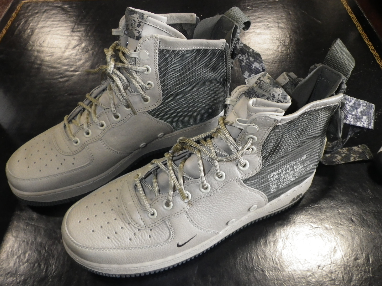Nike SF AF1 Olive / Khaki Size 9.5 Free Shipping! Nike SF AF1 Olive / Khaki Size 9.5 Free Shipping!