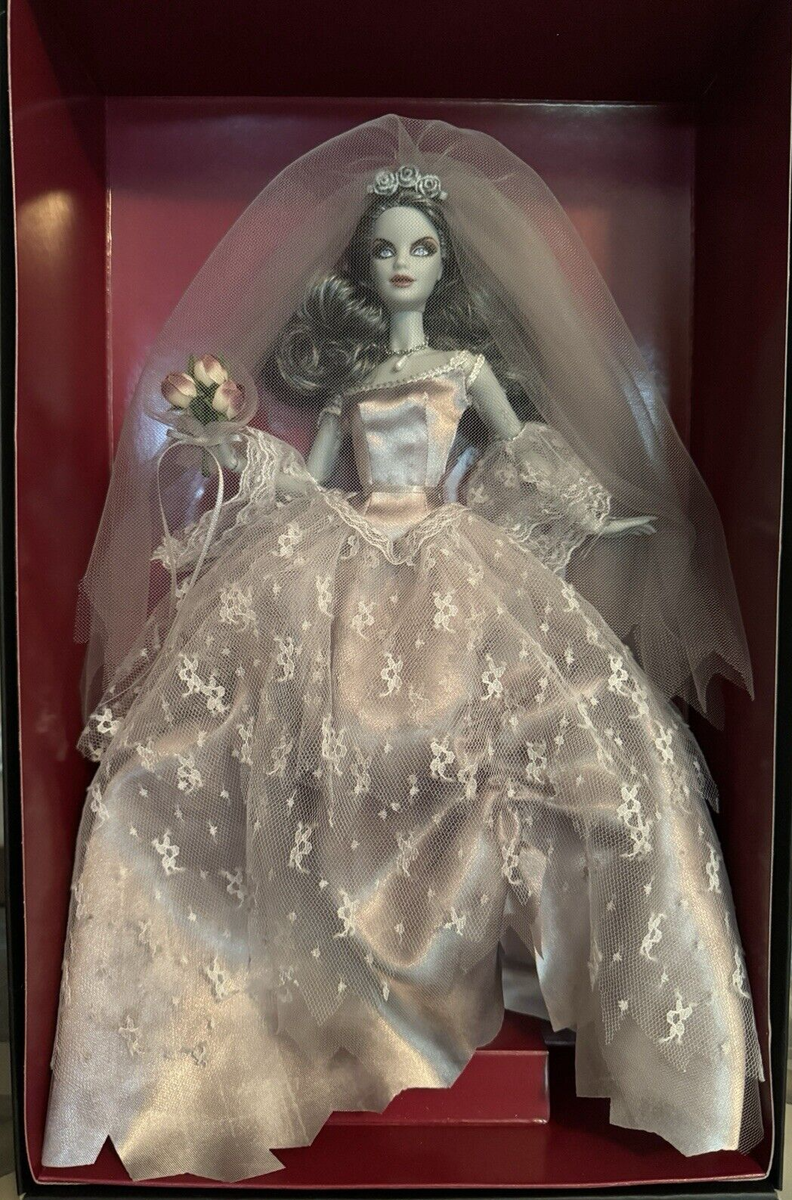 Barbie 新品タグ付きコート HAUNTED BEAUTY ZOMBIE BRIDE BARBIE: NEW! 6600 MADE IN 2015 (Gold