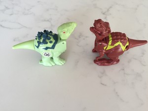 stegosaurus jurassic world juguete