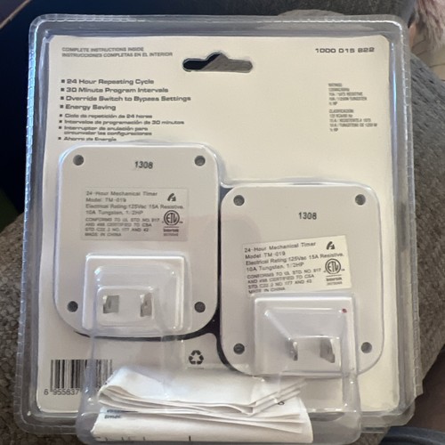 Defiant 2 Pack LED Basic Backlit Timer 24 Hour Mechanical Timer New and Sealed - Picture 2 of 2