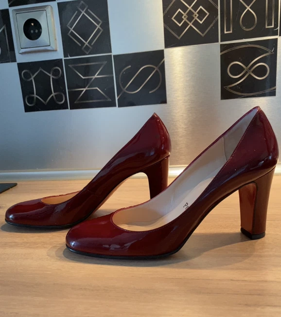 ESCARPINS CHRISTIAN LOUBOUTIN - Photo 2/4