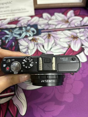 Leica D-LUX D-Lux 5 10.0MP Digital Camera 3.8x Zoom Lens - Black
