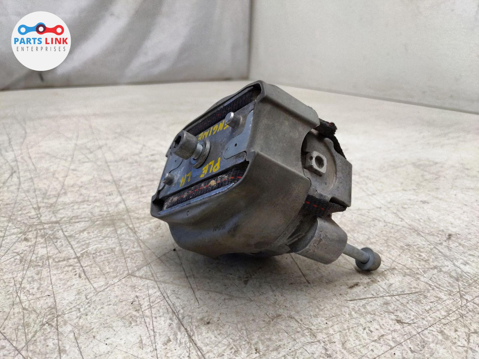 06-19 BENTLEY CONTINENTAL FLYING SPUR ENGINE MOTOR MOUNT SUPPORT BRACKET 3W2 6.0
