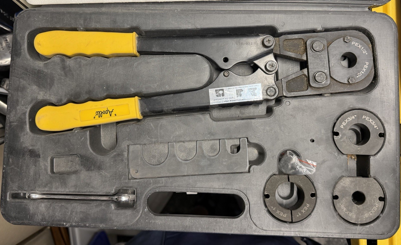 Apollo PEX Multi-Head Crimp Kit w/ Case 4 Jaws 3/8" 1/2" 3/4" 1" Go/No-Go Tool