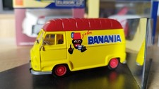 Voiture orange et blanc – RENAULT Estafette