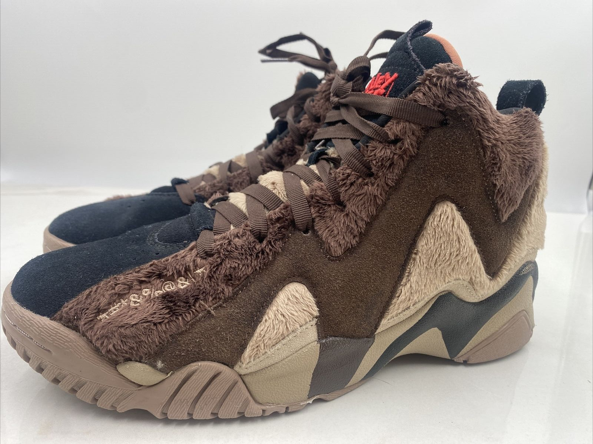 Size 8.5 - Reebok Looney Tunes x Hurrikaze 2 Mid Tasmanian