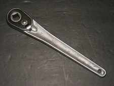 Vintage Indestro 1/2" Ratchet 3202R
