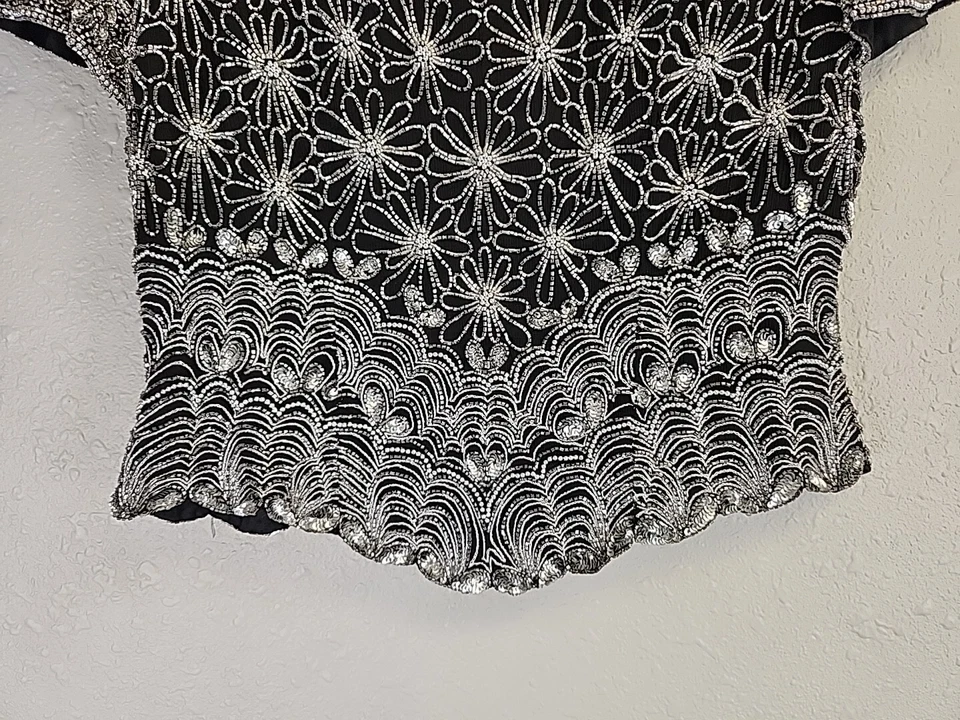 Топ безрукавка Adrianna Papell Evenings Essentials черный/золотой с бисером многослойный размер S - Изображение 3 из 4