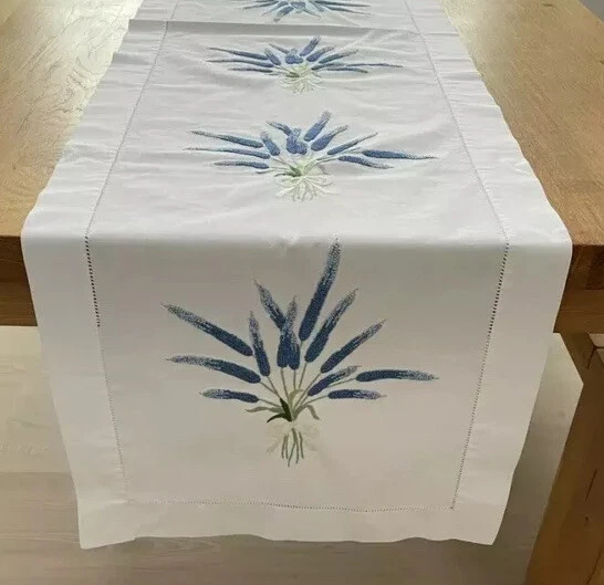 Vintage Table Runner & 12 Napkins Floral Punch Needle Satin Stitch Embroidery - Image 3 of 4