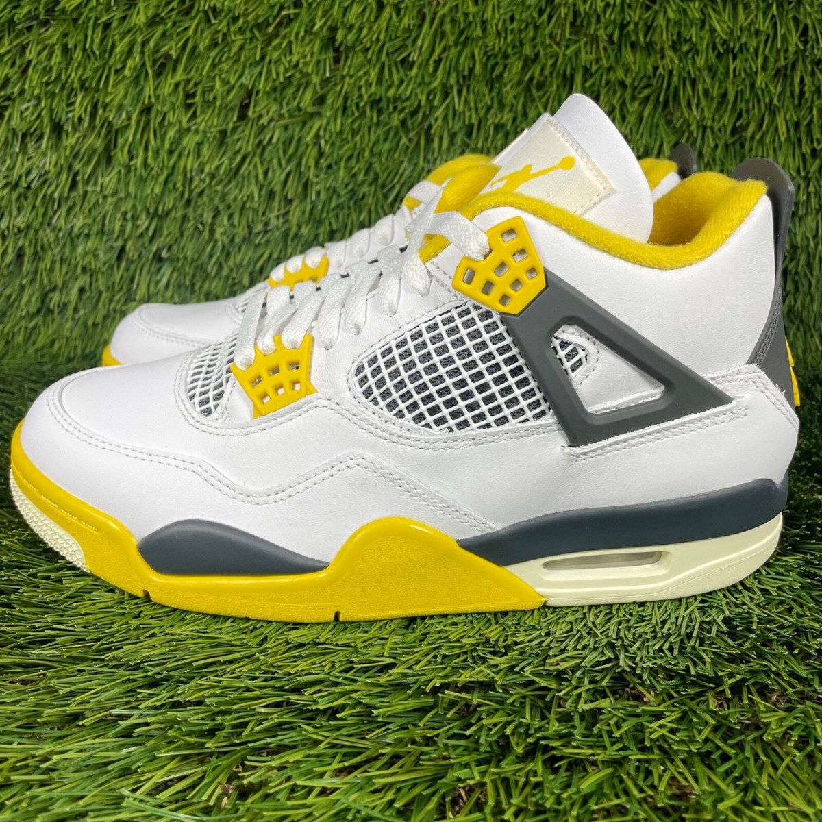 Nike Air Jordan 4 Retro Women's size 8.5 Yellow White Vivid Nike Air Jordan 4 Retro Women's size 8.5 Yellow White Vivid
