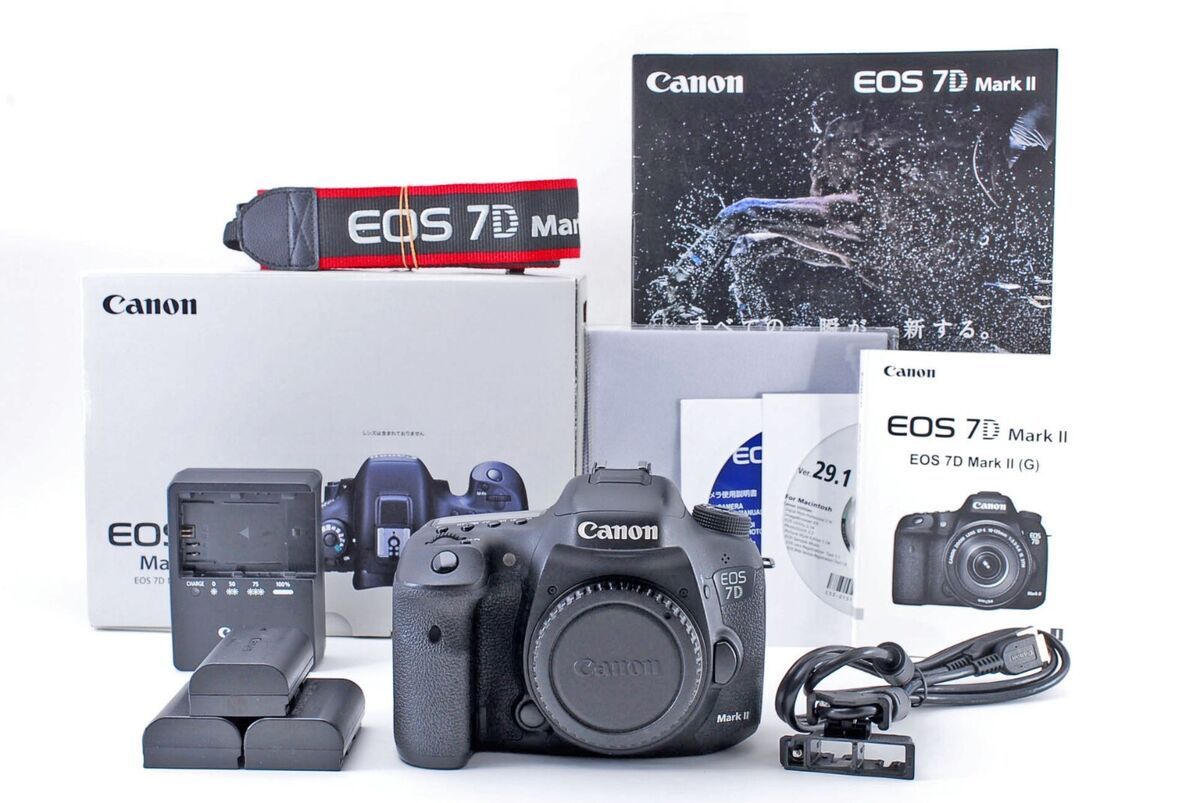 Canon EOS 7D Mark II 20.2 MP DIgital SLR Camera Body [Excellent+++