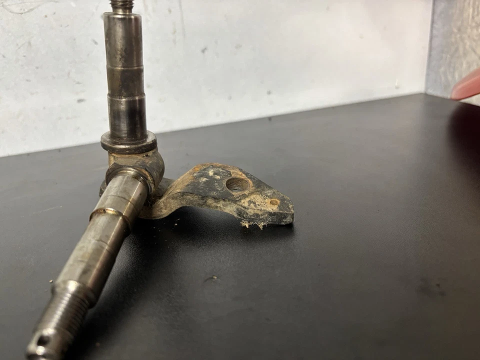 01-06 Polaris Scrambler Sportsman 90 nudillos husillo delantero izquierdo OEM Foto 2 de 4