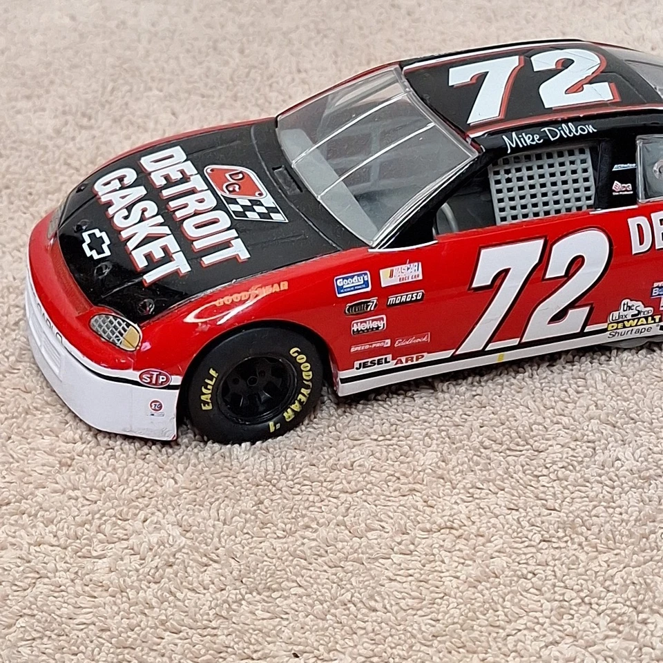 Mike Dillon Chevrolet 1995 Nascar 1/24 DieCast Racing Champions No Box - Image 2 of 4