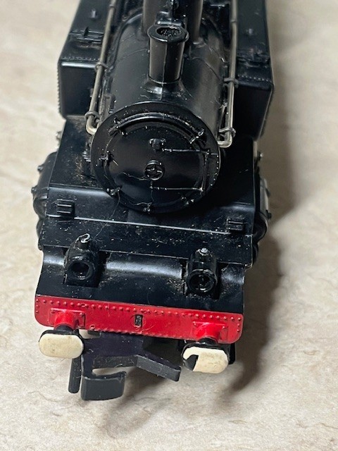 Hornby acHO French Railways (SNCF) Suburban Steam Passenger set - used.