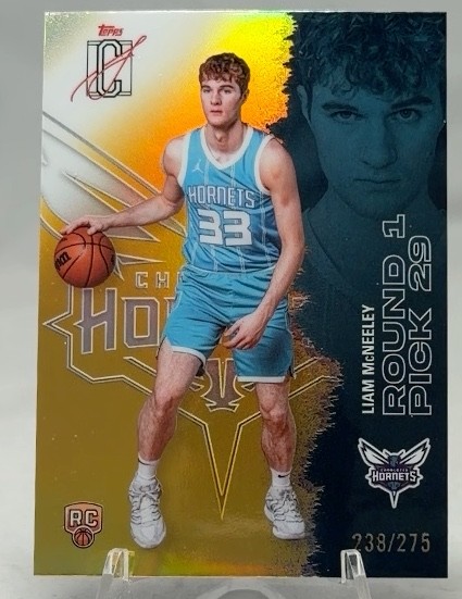 Topps Liam McNeeley 2025-26 Signature Class Chrome Yellow Refractor 221/275 RC