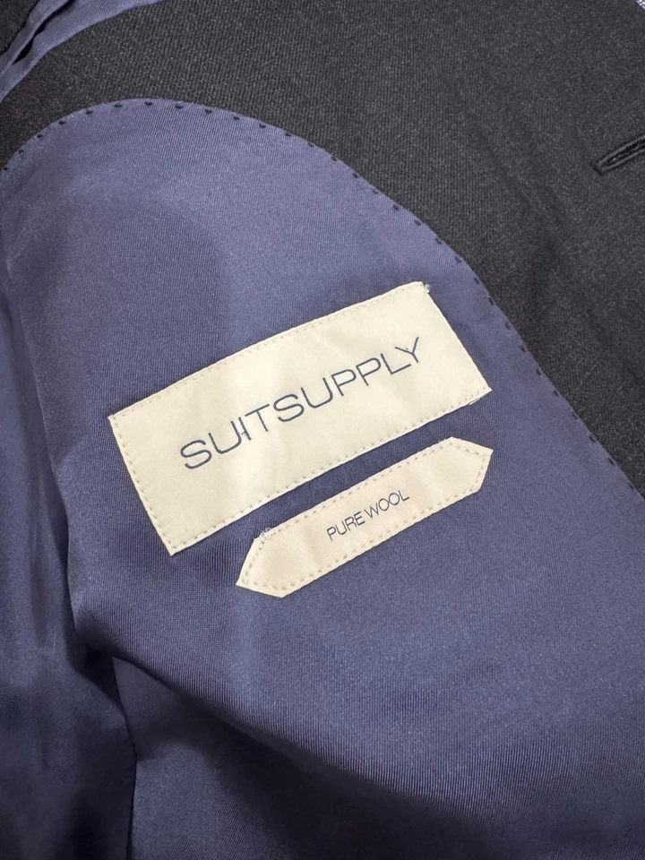 Suitsupply Napoli Charcoal Suit - Excellent Condition - Size 40 - 50% Discount - Image 4 of 4