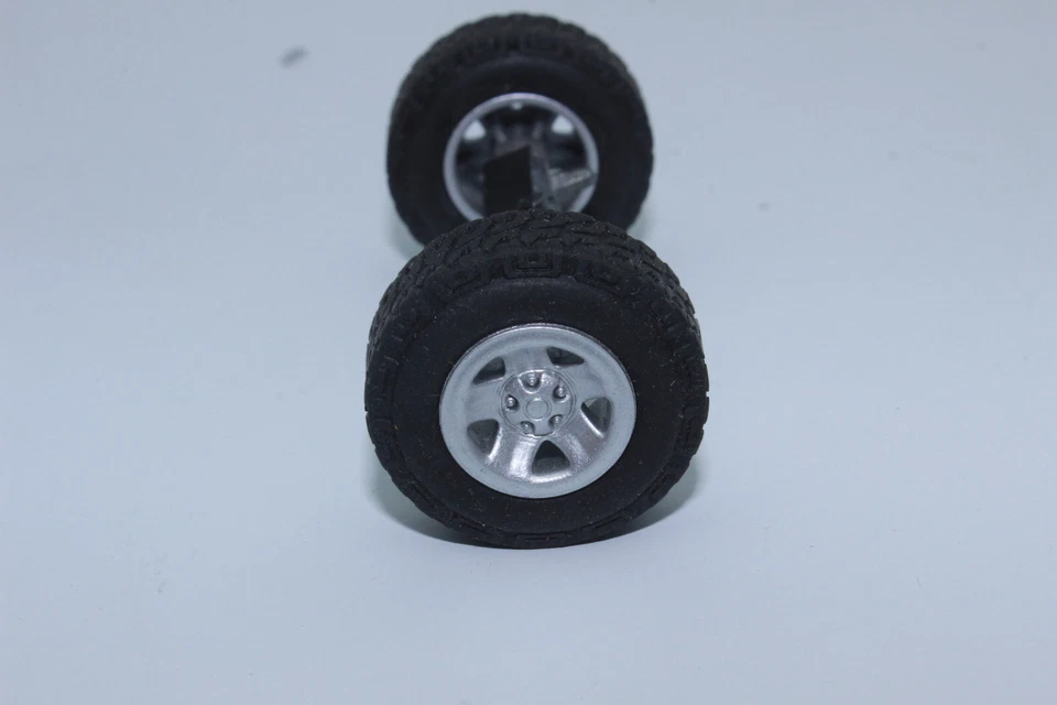 Siku 4870 Axle of Jeep Wrangler 1:32 Spare Part - Image 2 of 4