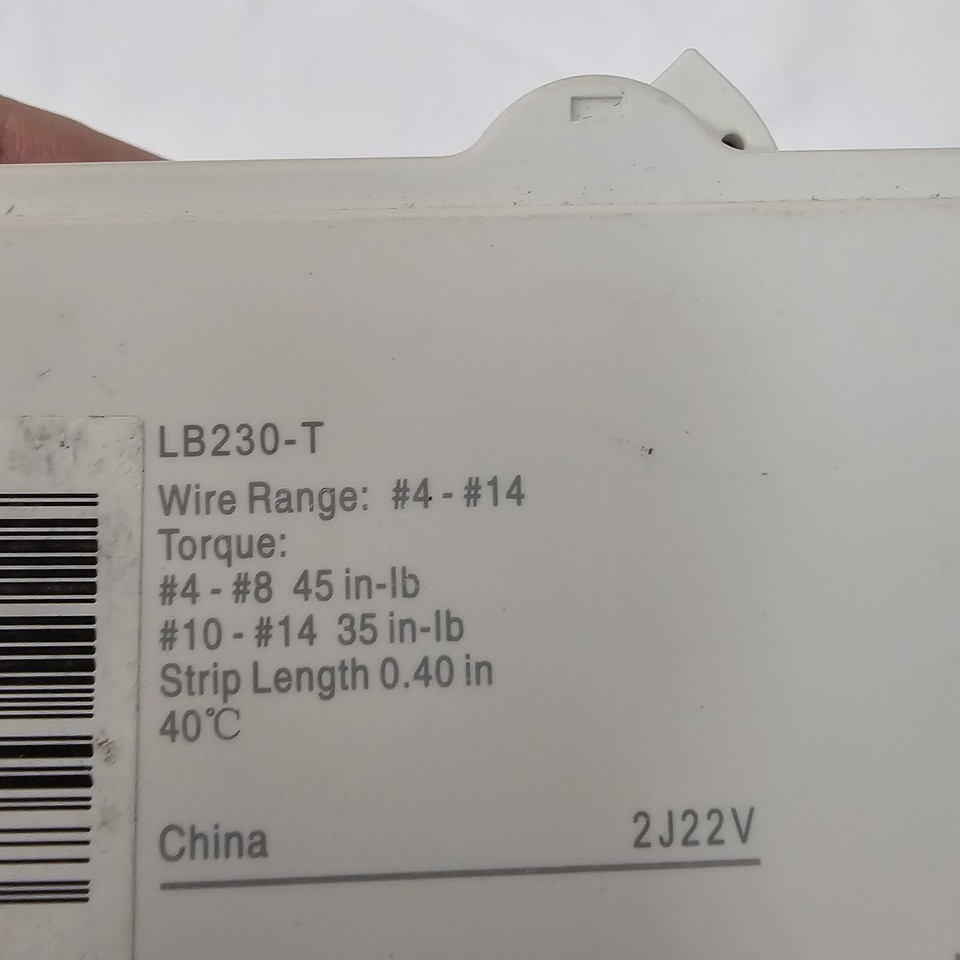 Leviton LB230-T Standard Branch Circuit Breaker, 2-Pole, 30A, 120/240V, Plug-In - Foto 3