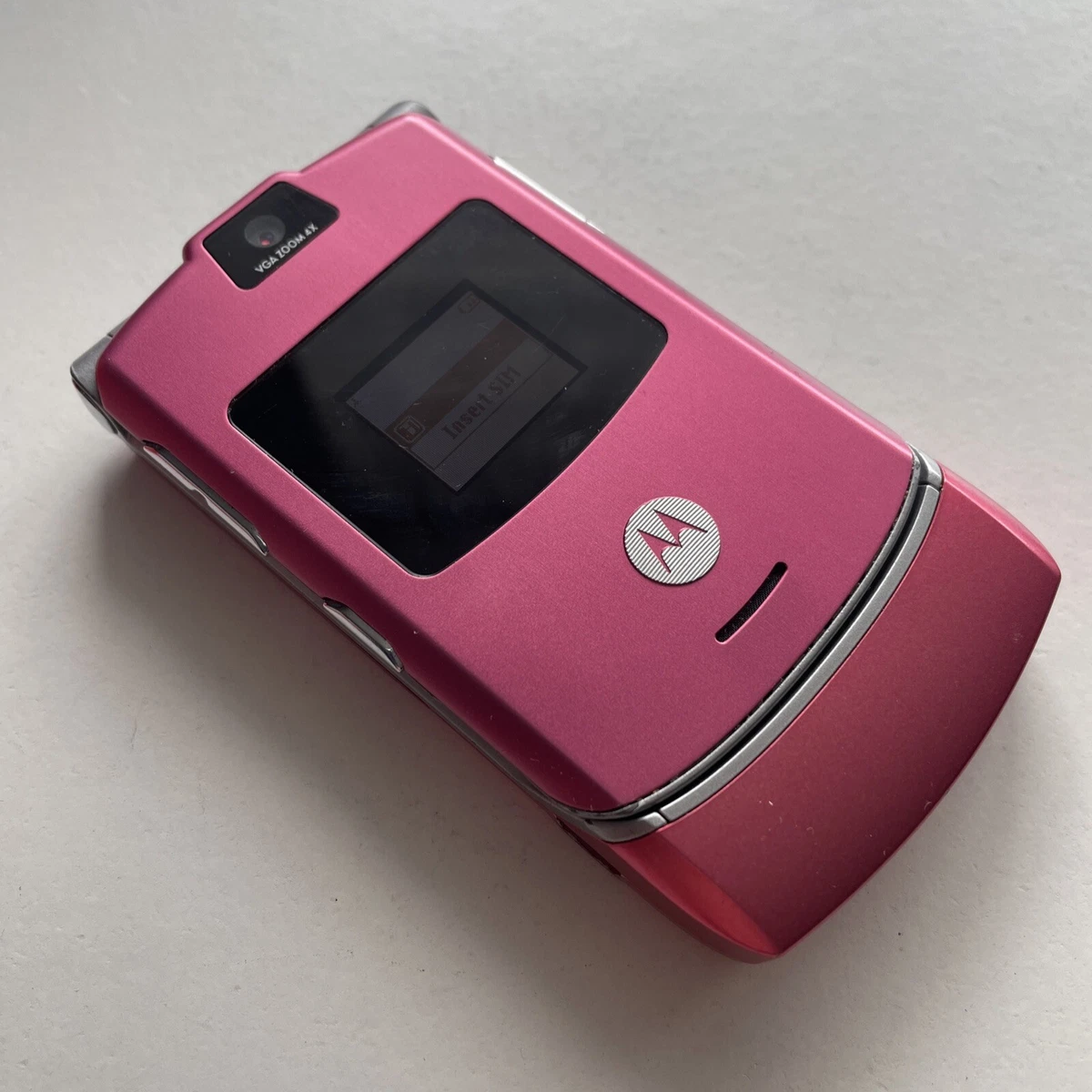 MOTOROLA Pink RAZR V3 Ultra Slim Flip Mobile Phone. Vodafone. BOXED (2006)