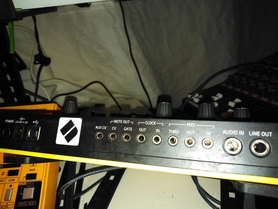 Novation circuit mono station - Image 2 of 3