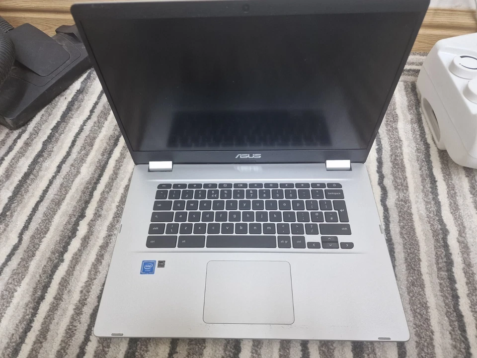 ASUS Chromebook C523N 15.6" Laptop Intel Celeron 4GB Ram - Image 3 of 4