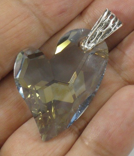 Ciondolo Avilagems Cuore Devoto Cristallo Swarovski Ombra Blu Argento Sterling 925 - Foto 3 di 8
