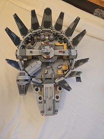 LEGO 75105 Millennium Falcon &ndash; 100% Complete w/ Manual