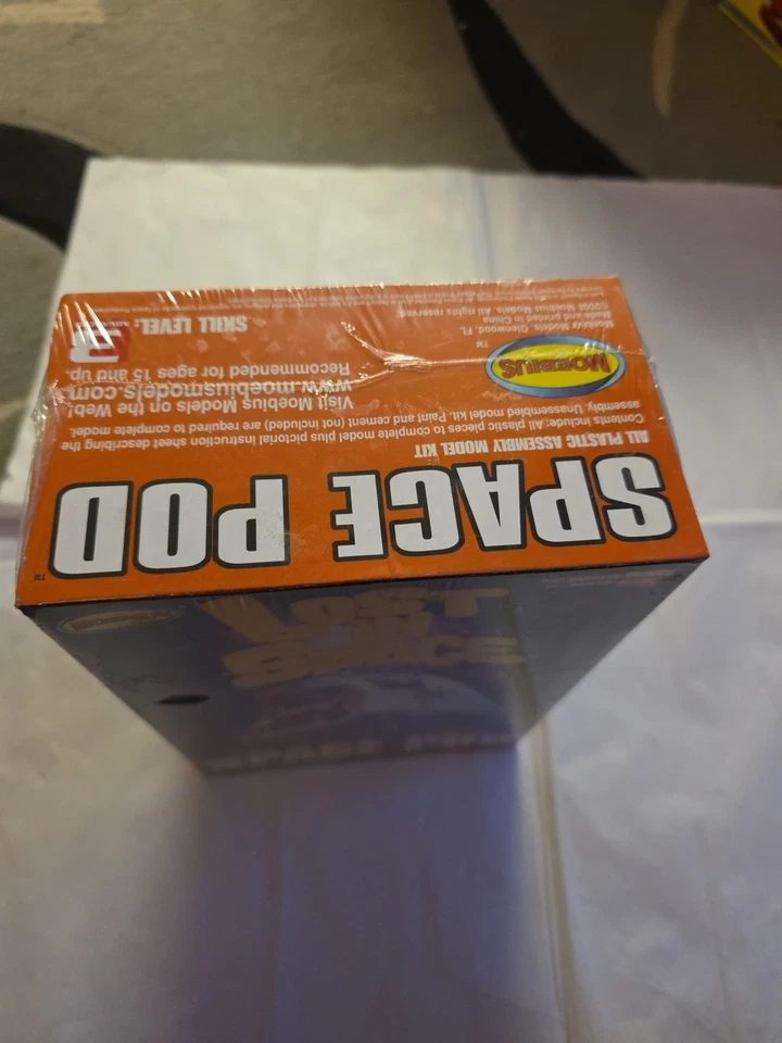 Moebius 1/24 Lost in Space Pod 塑料模型套件 901 原厂封装 — 第 3/4 张图片