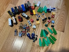 Imaginarium Wooden Railroad Engine Train Cars Magnetic Brio Thomas Accessories