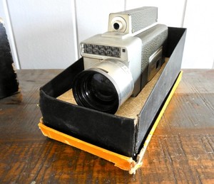 1960's Kodak Zoom 8 Camera Automatic f/1.9 w/ Original Box Works, Takes 8MM Film