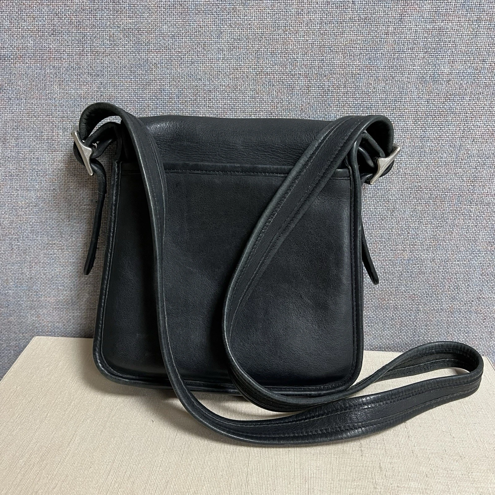 Borsa a tracolla Coach Legacy vintage in pelle nera 9145