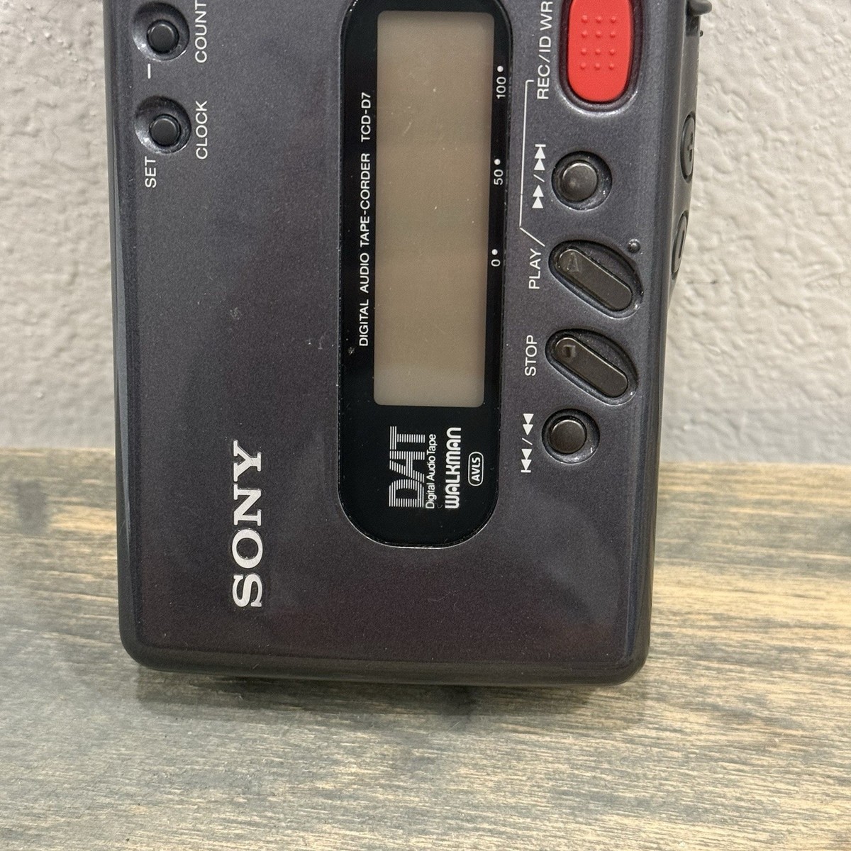 Sony TCD-D7 DAT Digital Audio Tape Recorder Walkman Tested