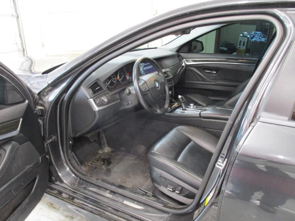 BMW 528i 2013 Alternator 12317605479 0295 - Image 2 of 4