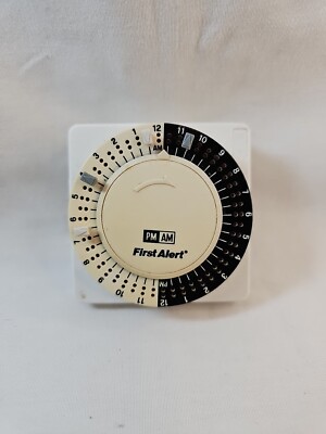 First Alert 24 Hour Lighting Timer Model LS 220 Home Security Prevention