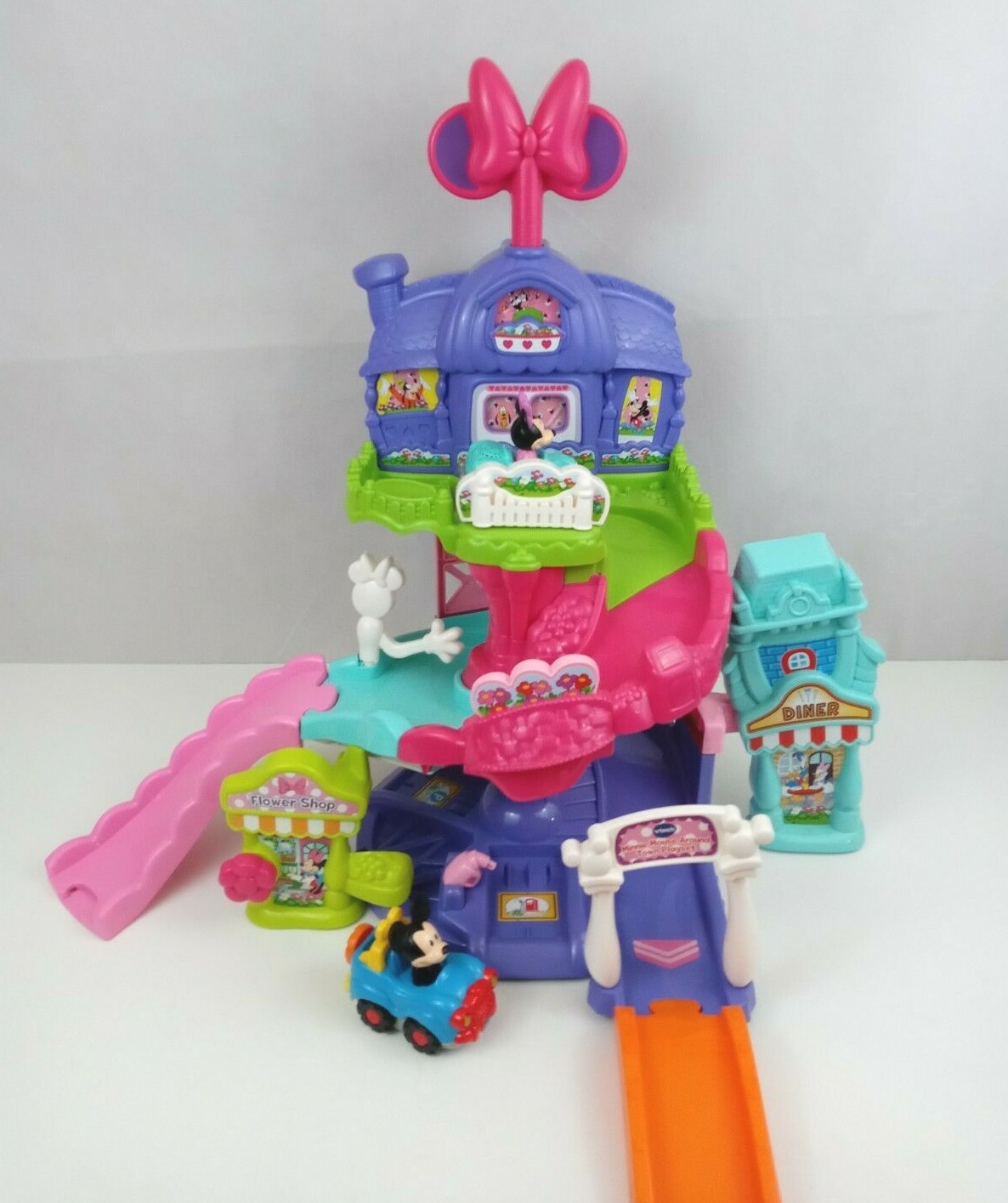 disney minnie mouse around town playset