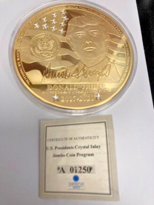 DONALD J TRUMP JUMBO COIN AMERICAN MINT 