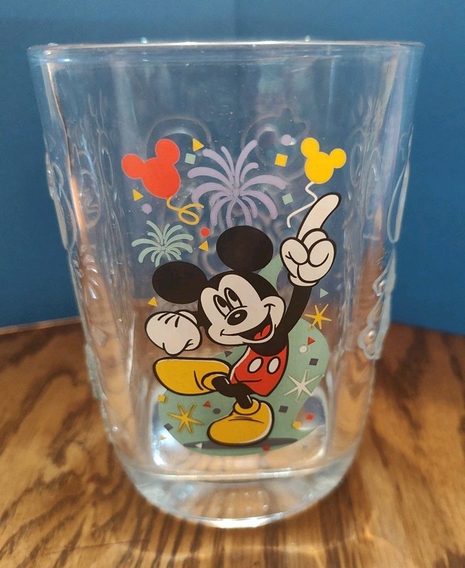 McDonald's Walt Disney Disney Magic Kingdom Mickey Mouse 2000 Glass 