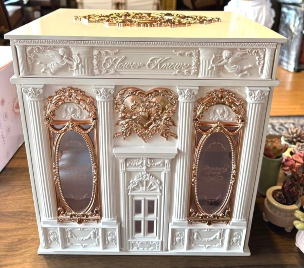 Flower Knows Strawberry Cupid Collection Box Pink Gothic Palace