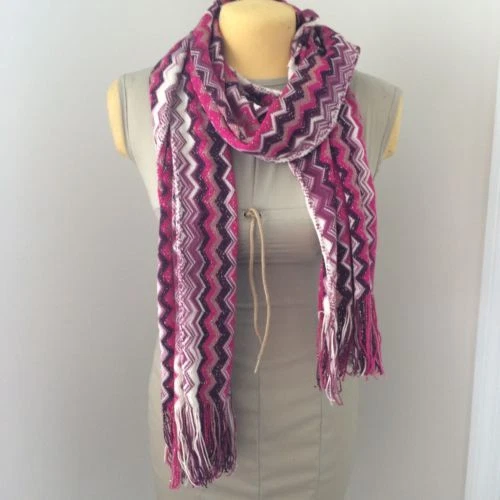 Bufanda de diseñador Missoni firma Chevron oro fibra metálica flecos rosa/púrpura Foto 3 de 4