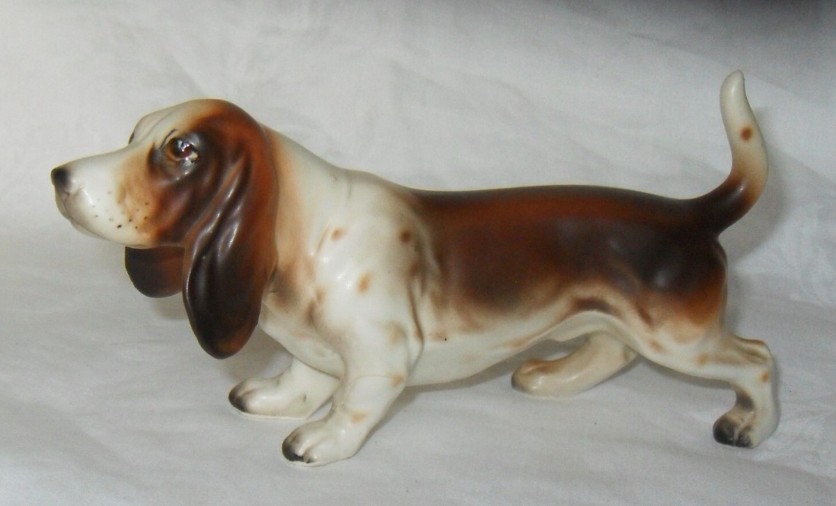 VINTAGE PORCELAIN BASSET HOUND DOG FIGURINE #C6742 | eBay