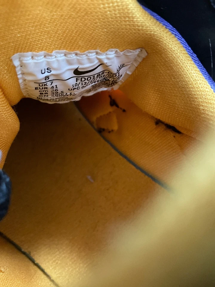 Zapatos de baloncesto Nike Flight Huarache talla 8 negros morados y dorados Foto 4 de 4